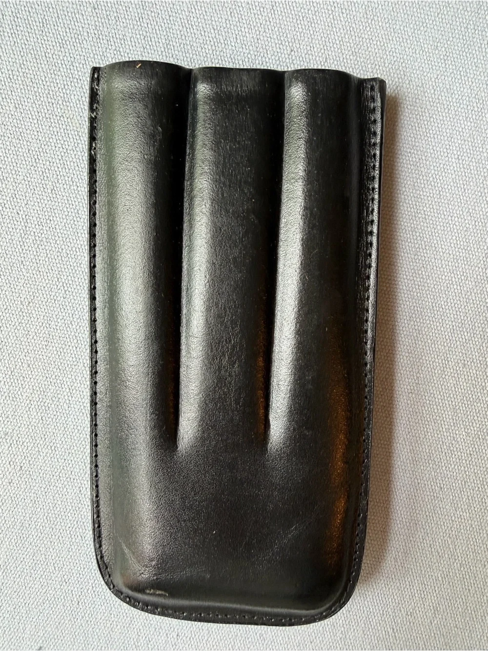Black Leather 3-Slot Cigar Case Pouch